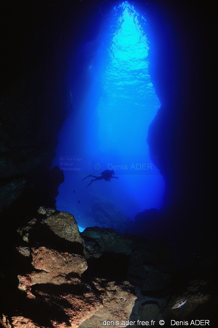 Ambiance grotte-Acores Maria Grotte bleue-3m-20170819-Denis-ADER-DSC_9474_tn_tn.jpg